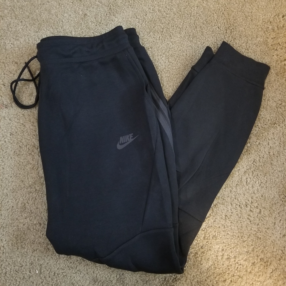 Nike Tech Sweatpants